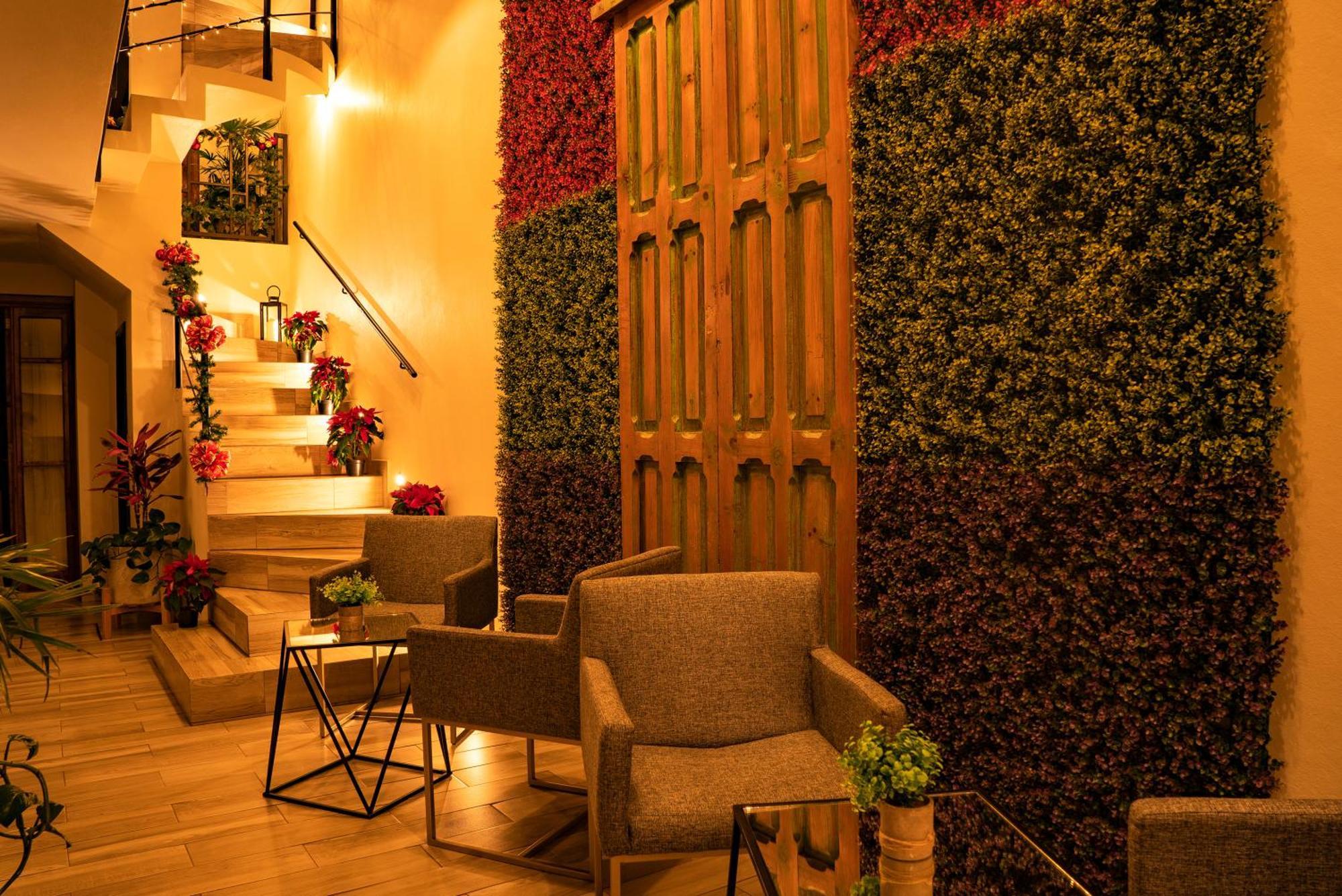 Na Hotel ซานกริสโตบัล เด ลาสกาซาส ภายนอก รูปภาพ