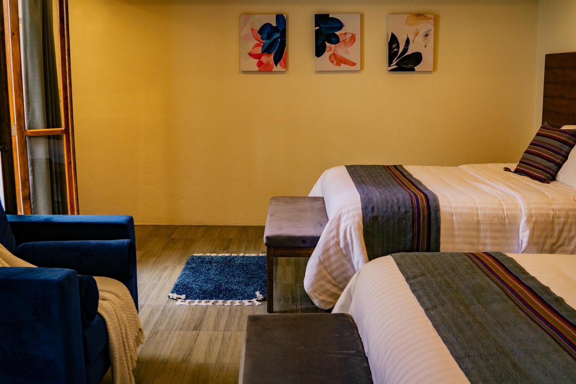 Na Hotel ซานกริสโตบัล เด ลาสกาซาส ภายนอก รูปภาพ